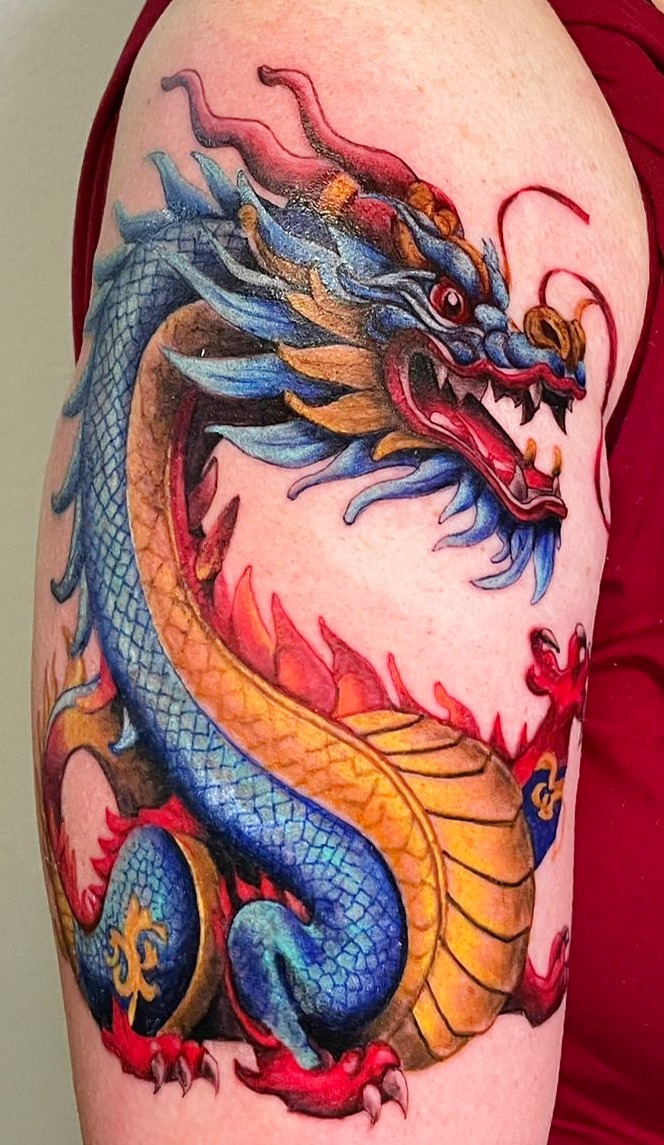 Tatuaggio blackwork realizzato da Tattoo Ink Bergamo